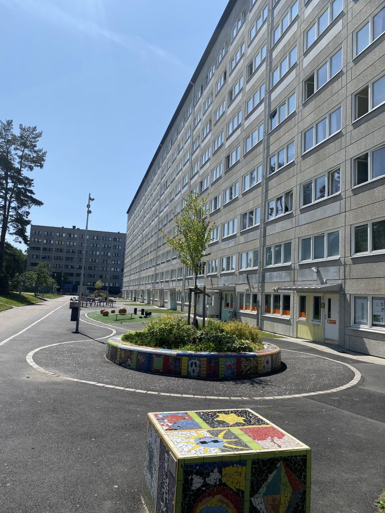 Aktivitetshusets entréer