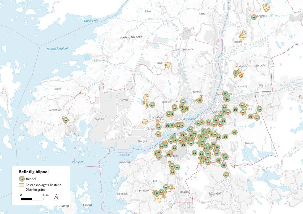 En tecknad karta som visar centrala göteborg och där alla bilpooler är utmärkta med runda ljusgröna pluppar med en röd bil i. Ca 50-70 st bilpooler är utmärkta och majoriteten är i de centrala delarna. 