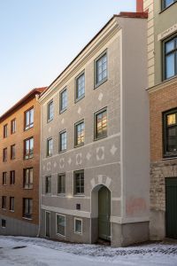 Exteriörbild på Kvarnbergsgatan 8.