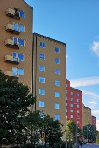 Fasadbillder på höghusen på Syster Estrids gata