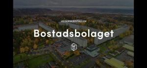 Skärmavklipp från tv-sändning där det står att Bostadsbolaget vunnit Hederskristallen
