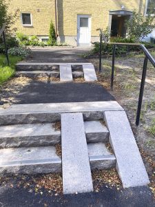 Trappor med ramp.