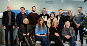 Bild på vd:ar från Poseidon, Bostadsbolaget och Familjebostäder, samt respektive styrelseordförande samt representanter från Hyresgästföreningen.