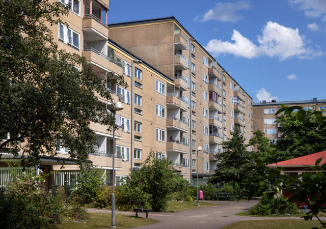 Bilden visar innergården till Fjällbinkan i Rannebergen, Göteborg